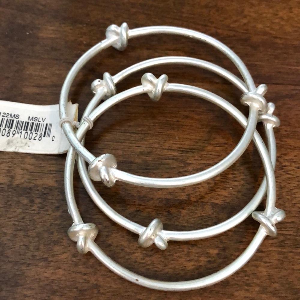 Silver bangle bracelet - Picture 2 of 2
